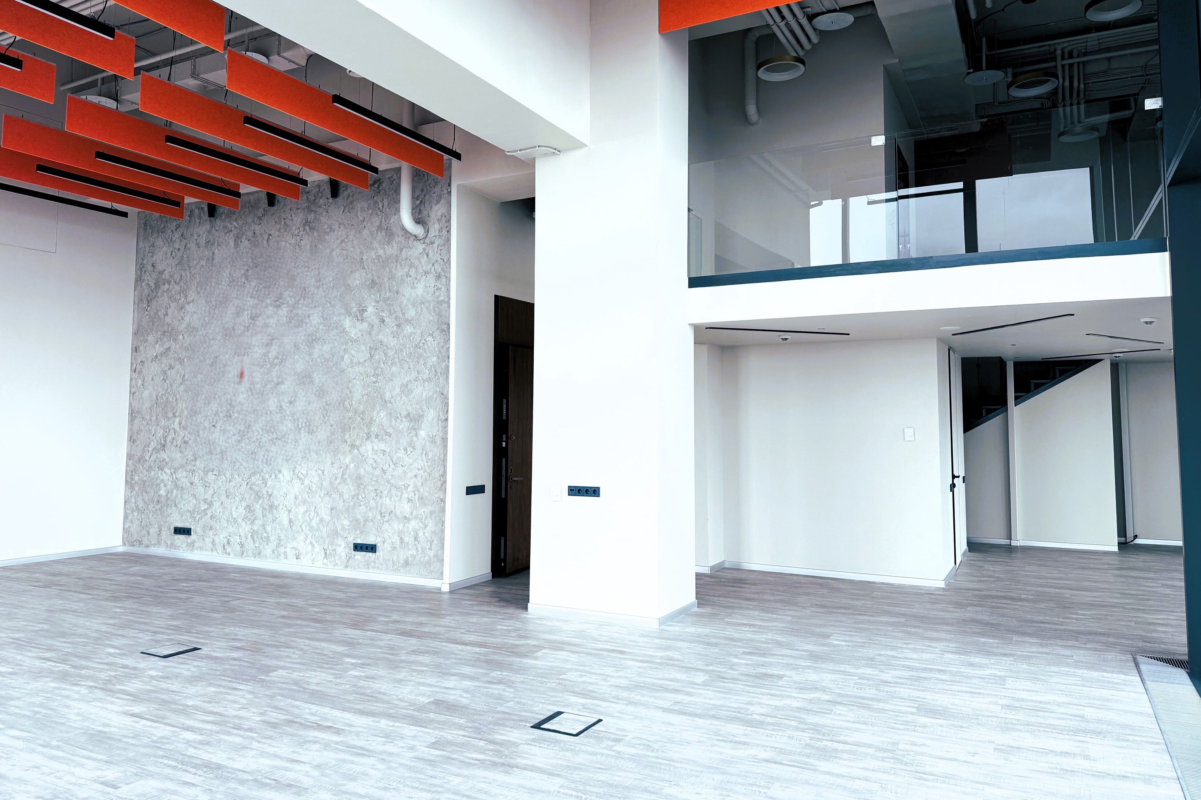 Представительский офис 240 м² в Neva Towers